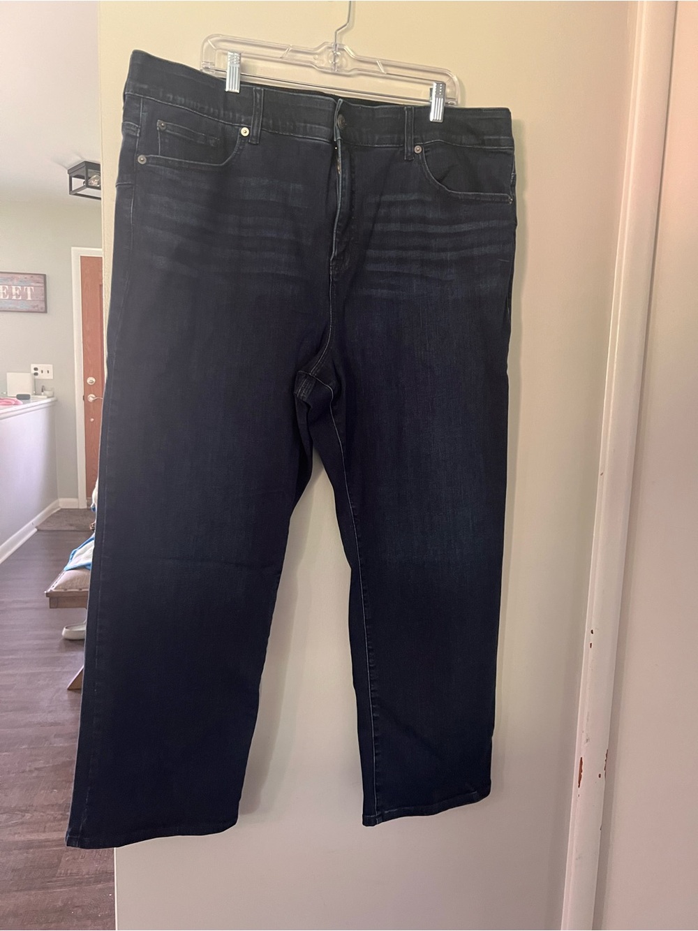 Women's Brand New Torrid Bombshell High-Rise Straight Jean Size 24 Short